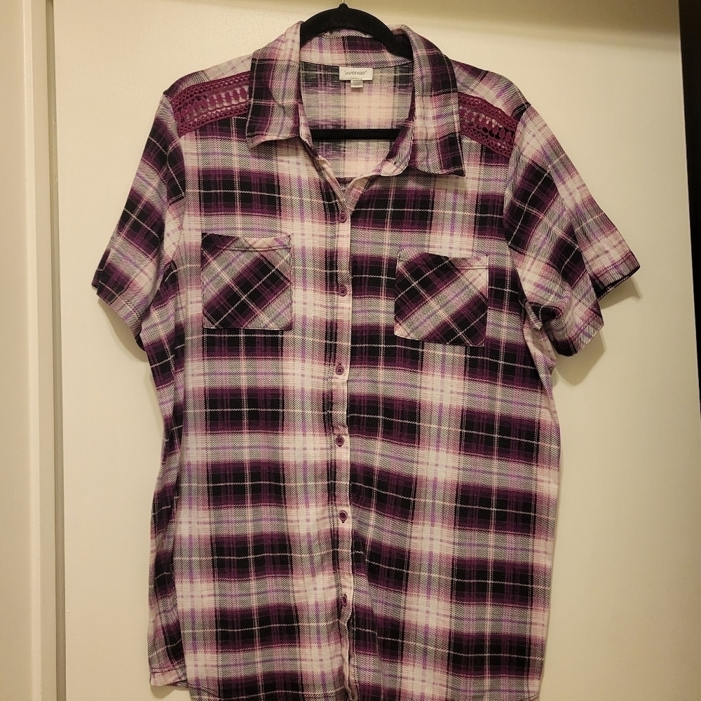 Avenue Womens 18/20 Short Sleeve Button Up Shirt Purple Plaid Flannel